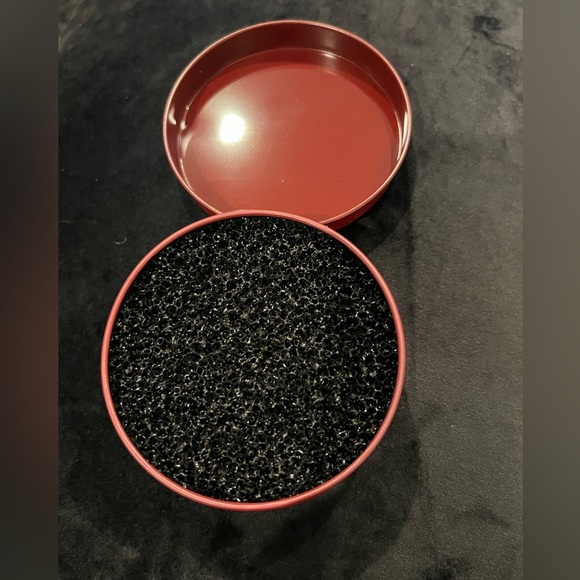 Shadow Switch Makeup Brush Cleaner - Red - Picture 6 of 6